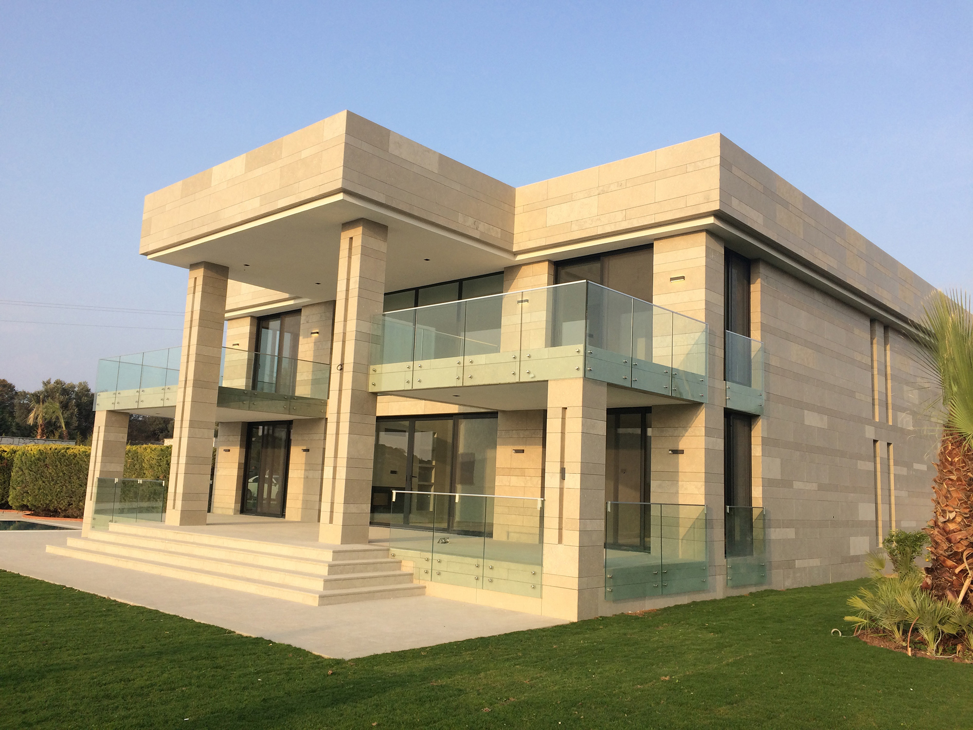 Rüzgar Group Çeşme Konut Projesi | Eksen Cam